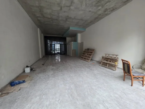 Tirane, shitet ambjent biznesi Kati 0, 108 m² (Astir)