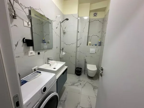 Tirane, shitet apartament 1+1+Aneks+Ballkon Kati 1, 69 m² 185.000 €