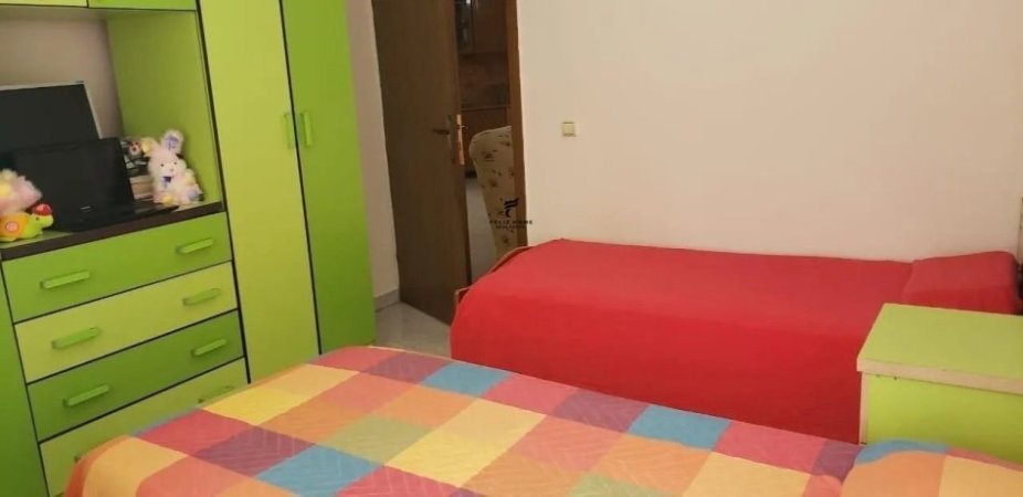 Tirane, shitet apartament 2+1 Kati 5, 80 m² 160.000 € (LAPRAKE)