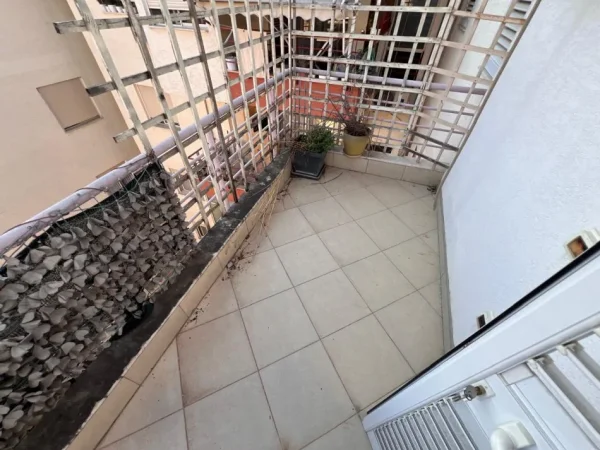 Tirane, shitet apartament 2+1 Kati 6, 122 m² 175.000 € (fresk)