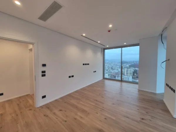 Tirane, jepet me qera zyre Kati 20, 176 m² 3.000 € (Downtown One)