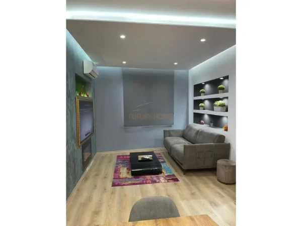 Tirane, jepet me qera apartament 2+1 Kati 7, 100 m² 700 € (unaza e re)