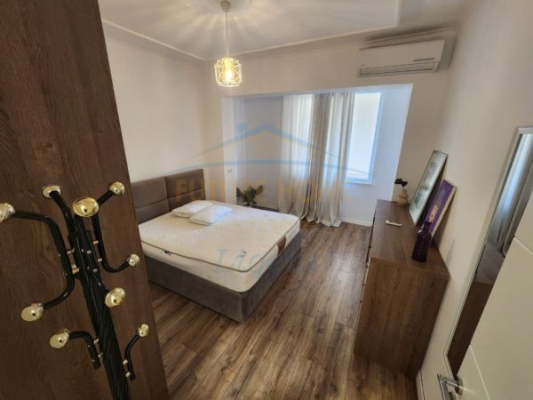 Tirane, jepet me qera apartament 1+1 Kati 5, 650 € (Myslym Shyri)