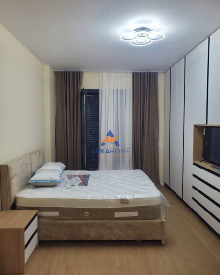 Tirane, jepet me qera apartament 2+1+Ballkon Kati 2, 120 m² 1.300 € 