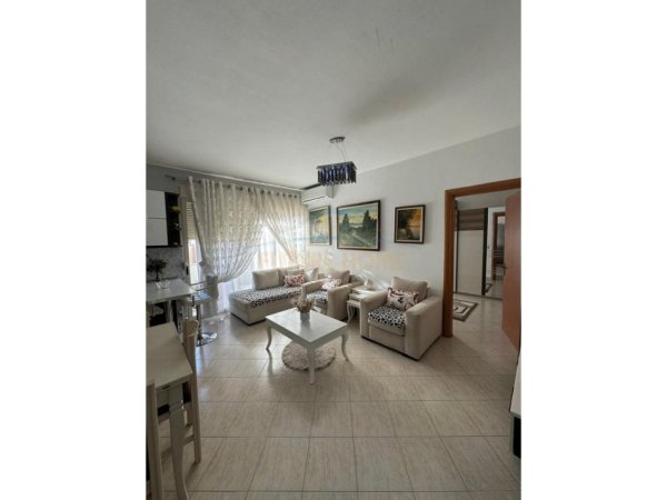 Tirane, shitet apartament 1+1+Ballkon Kati 3, 72 m² 94.000 € 