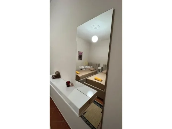 Tirane, jepet me qera apartament 2+1+Ballkon Kati 7, 85 m² 800 € (Sheshi Willson)