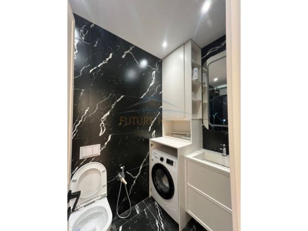 Tirane, shitet apartament 2+1+Ballkon Kati 10, 94 m² 315.000 € 