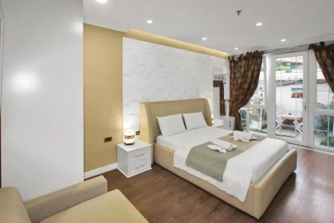 Tirane, shitet hotel Kati 2, 330 m² 2.000.000 € (9-KATSHET)