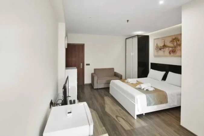 Tirane, shitet hotel Kati 2, 330 m² 2.000.000 € (9-KATSHET)