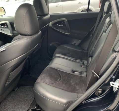 Lezhe, shitet SUV Toyota Rav4 2011 2.2 Nafte, gri e erret manuale 7.500 €