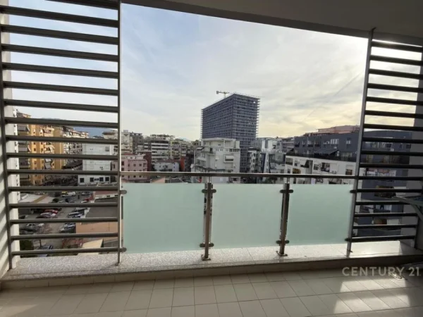 Tirane, shitet apartament 2+1 Kati 7, 118 m² 365.000 € (Komuna Parisit)