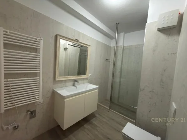 Tirane, shitet apartament 2+1 Kati 7, 118 m² 365.000 € (Komuna Parisit)