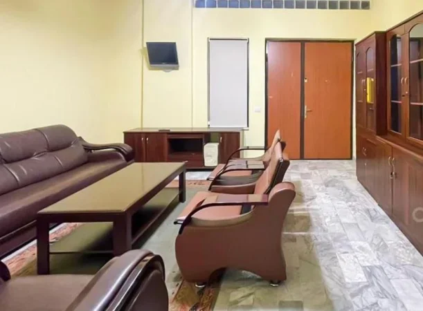 Tirane, jepet me qera ambjent biznesi Kati 0, 40 m² 650 € (Rruga e Kavajes)