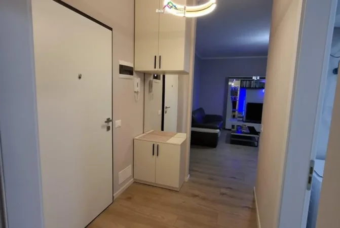 Tirane, jepet me qera apartament 1+1 Kati 3, 65 m² 550 € (Rruga Besa)