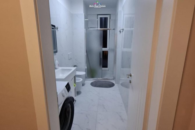 Tirane, jepet me qera apartament 1+1 Kati 3, 65 m² 550 € (Rruga Besa)