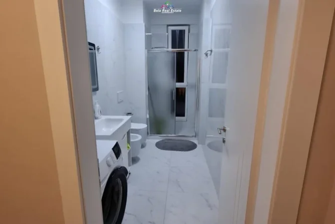 Tirane, jepet me qera apartament 1+1 Kati 3, 65 m² 550 € (Rruga Besa)