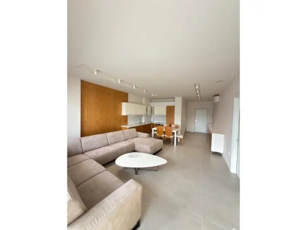 Tirane, shitet apartament 2+1 Kati 7, 118 m² 365.000 € (Komuna Parisit)