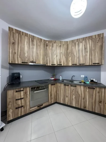 Apartament 1+1 Kati 8, 75 m² 500 € (Bulevardi Migjeni)