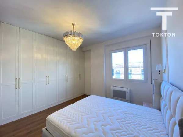 Tirane, shitet apartament 2+1 Kati 6, 150.000 € 