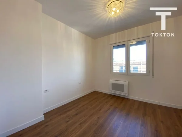 Tirane, shitet apartament 2+1 Kati 6, 150.000 € 