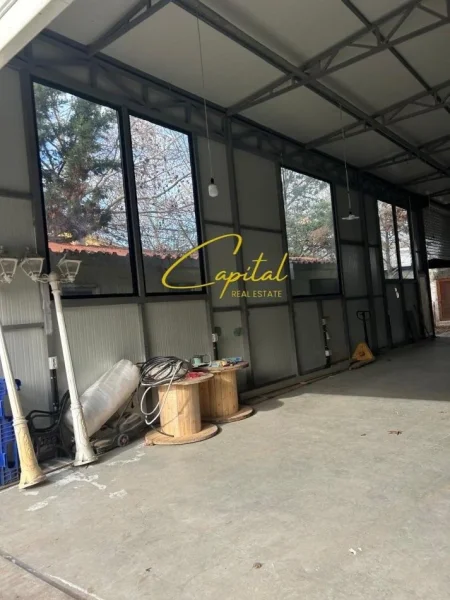 Tirane, jepet me qera magazine Kati 0, 700 m² 3.500 € (KINOSTUDIO)