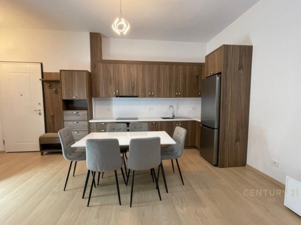Tirane, jepet me qera apartament 1+1+Ballkon Kati 2, 75 m² 835 € (Kompleksi Delijorgji)
