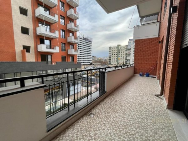 Tirane, jepet me qera apartament 1+1+Ballkon Kati 2, 75 m² 835 € (Kompleksi Delijorgji)