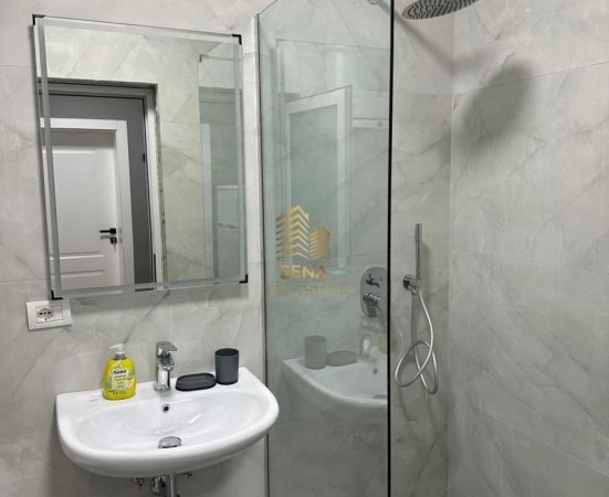 Tirane, jepet me qera apartament 1+1+Ballkon Kati 4, 65 m² 500 € (Pazari i Ri)