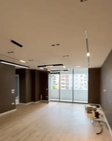 Tirane, shitet apartament 3+1 Kati 5, 132 m² 212.000 € (astir)