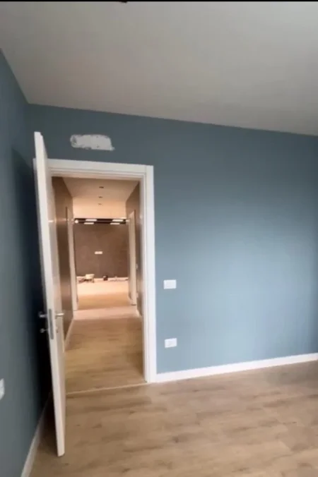 Tirane, shitet apartament 3+1 Kati 5, 132 m² 212.000 € (astir)