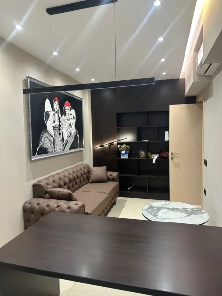 Tirane, jepet me qera ambjent biznesi Kati 1, 30 m² 550 € (MYSLYM SHYRI)