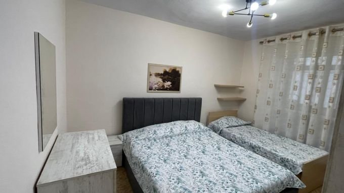 Tirane, jepet me qera apartament 1+1 Kati 2, 65 m² 55 € (Myslym shyri)