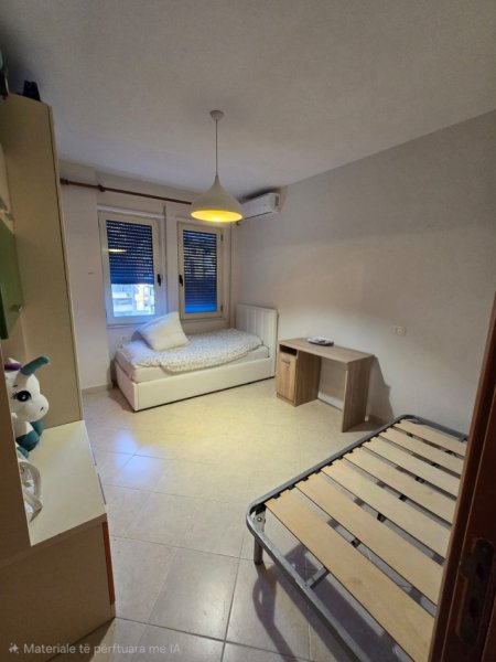 Tirane, jepet me qera apartament 2+1+Ballkon Kati 3, 100 m² 800 € (Rruga e Kosovarëve)