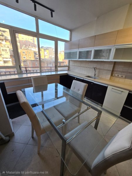Tirane, jepet me qera apartament 2+1+Ballkon Kati 3, 100 m² 800 € (Rruga e Kosovarëve)