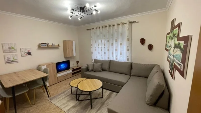Tirane, jepet me qera apartament 1+1 , 65 m² 440 € (MYSLYM SHYRI)