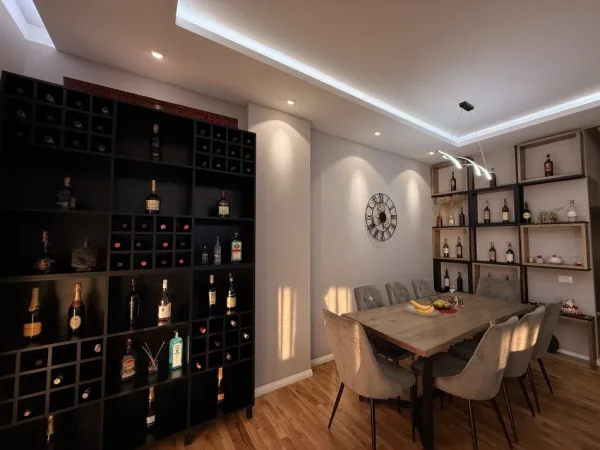 Tirane, shitet 2+1 Kati 5, 250 m² 300.000 € (FRESKU)