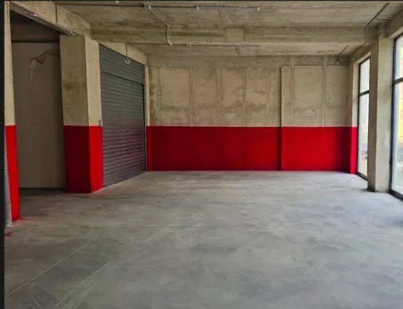 Tirane, shitet garazh | post parkimi , 18 m² 37.000 € (liqeni thate)