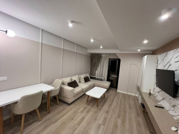 Tirane, jepet me qera apartament 1+1 Kati 11, 60 m² 800 € (rruga e kavajes)