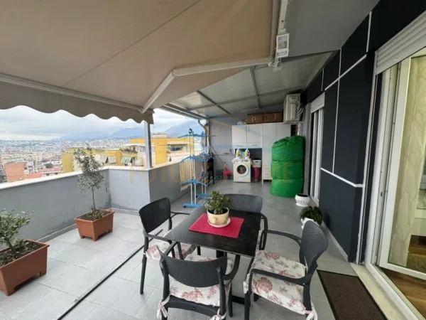 Tirane, shitet apartament 1+1+Ballkon Kati 5, 65 m² 170.000 € (Rruga e Dibres)