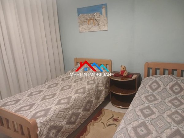 Tirane, jepet me qera apartament 2+1+Ballkon Kati 5, 110 m² 550 € (ALI DEMI)