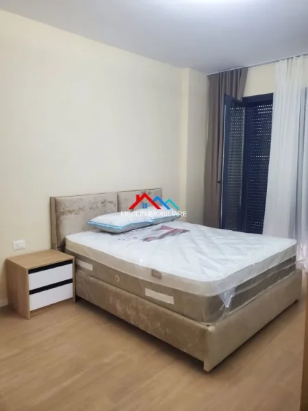 Tirane, jepet me qera apartament 2+1+Ballkon Kati 2, 120 m² 1.300 € (RRUGA HAMDI SINA,LIQENI I THATE.)