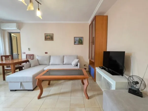 Tirane, jepet me qera apartament 1+1 Kati 4, 67 m² 500 € (Te shkolla baletit)