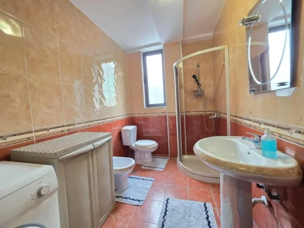 Tirane, jepet me qera apartament 1+1 Kati 4, 67 m² 500 € (Te shkolla baletit)