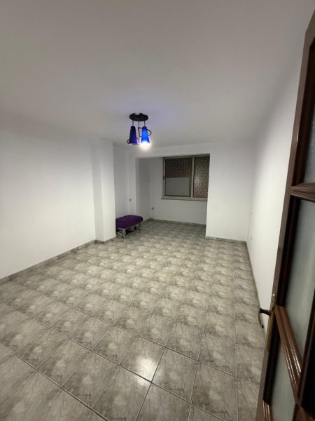 Tirane, jepet me qera apartament Kati 2, 35 m² 430 € (Rruga Sulejman Delvina)