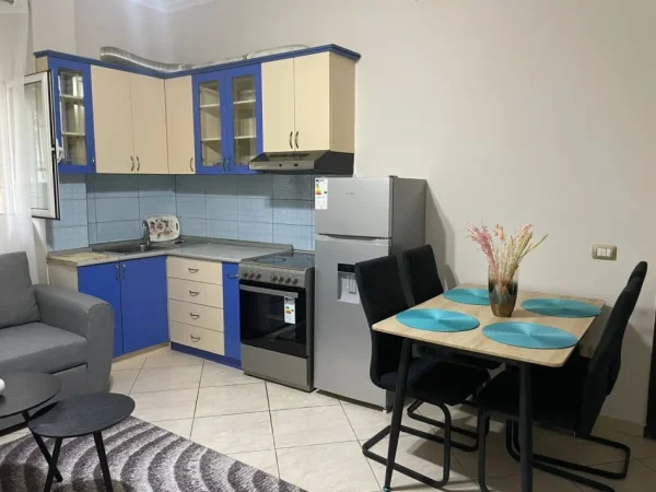 Tirane, jepet me qera apartament 1+1 Kati 2, 67 m² 400 € (Rr. Vellezerit Kondi, 20 min ne kembe nga ekonomiku)