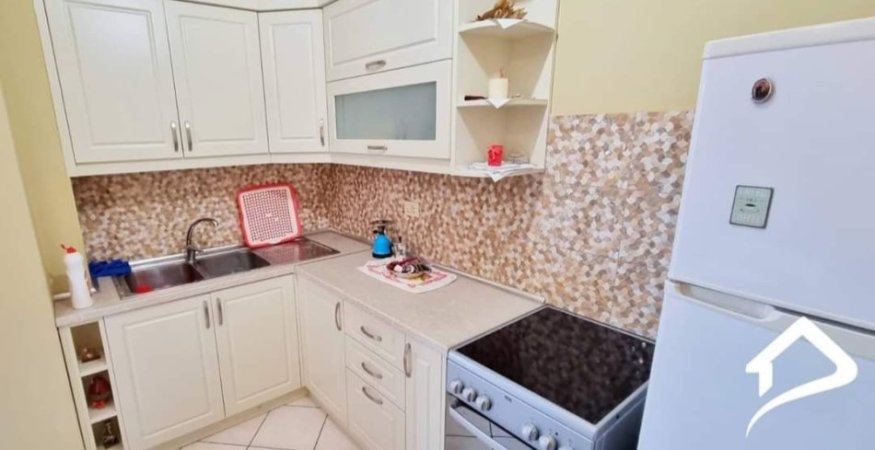 Shkoder, jepet me qera apartament 1+1+Ballkon Kati 6, 50 m² 25.000 € (Lagja 3 heronjt)