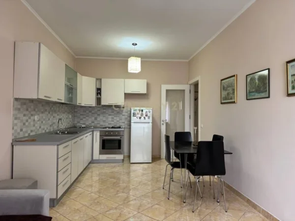 Tirane, jap me qera apartament 1+1+Ballkon Kati 2, 60 m² 550 € (don bosco)
