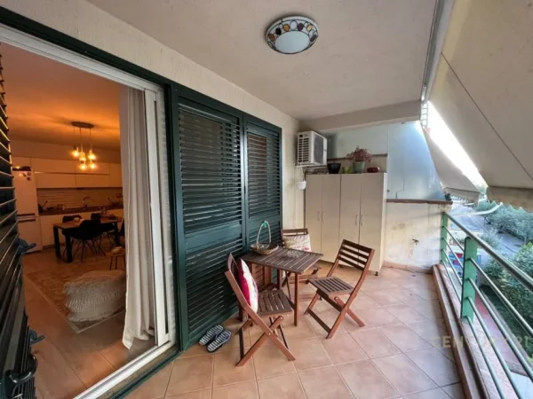 Tirane, jepet me qera apartament 1+1+Ballkon Kati 2, 65 m² 700 € (kodra e diellit)