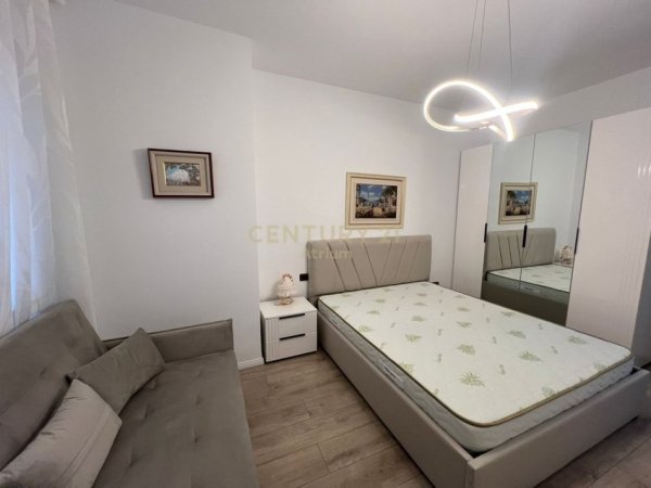 Tirane, jepet me qera apartament 1+1 Kati 9, 70 m² 750 € (Ish Ekspozita)