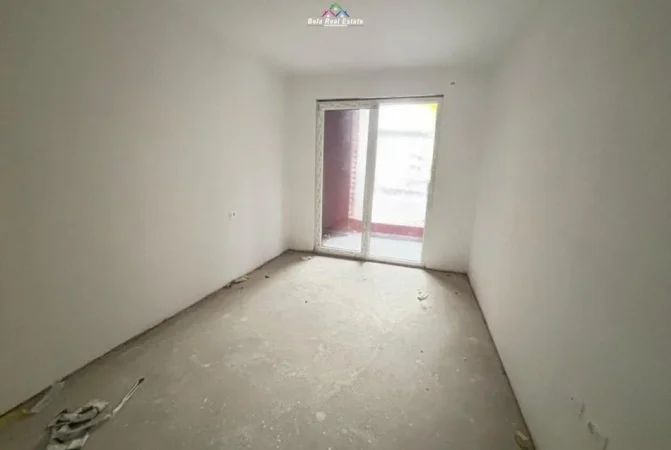 Tirane, shes apartament 1+1 Kati 1, 73 m² 147.000 € (Rruga Rreshit Petrela)